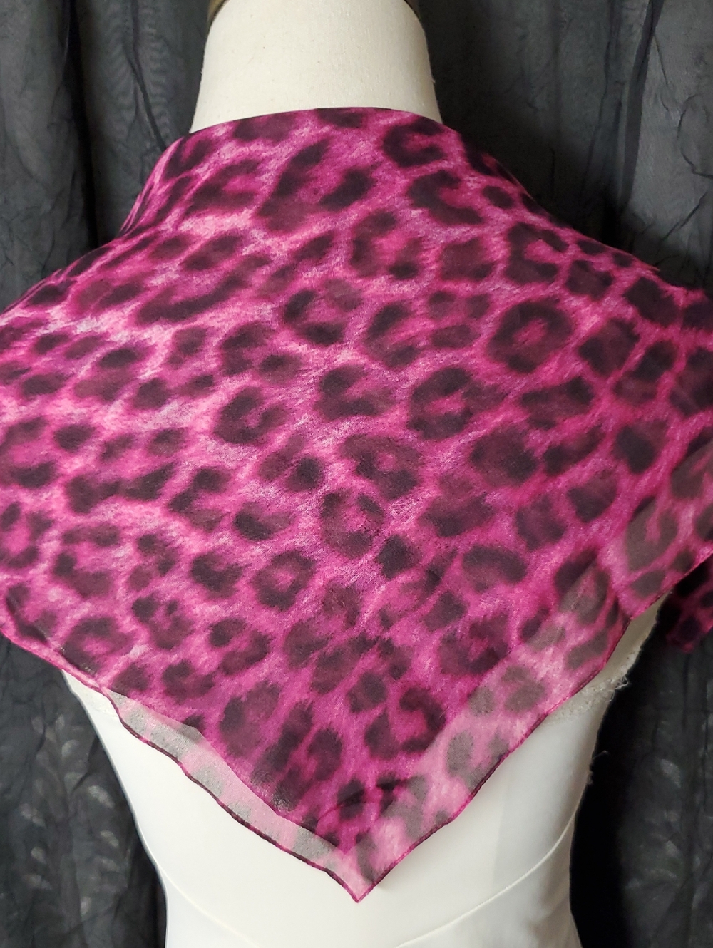 Women's Scarf SYMPHONY PINK LEOPARD Sheer Chiffon Vintage Italy SQUARE 21"